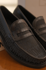 Load image into Gallery viewer, Moschino Mucation Black
