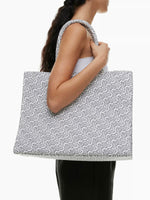 Load image into Gallery viewer, Idolize Tote Bag
