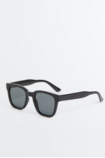 Load image into Gallery viewer, Polarised Sunglasses
